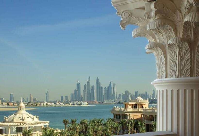 Номер Премиум, Raffles The Palm