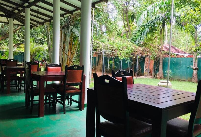 Апартаменты 2 Спальни, Yala River Face Inn