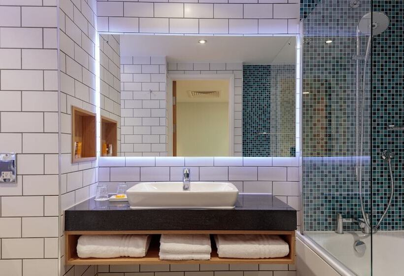 اتاق استاندارد, Holiday Inn London Heathrow   Bath Road, An Ihg