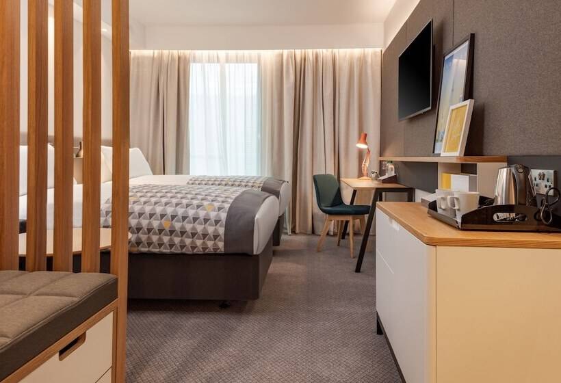 اتاق استاندارد, Holiday Inn London Heathrow   Bath Road, An Ihg