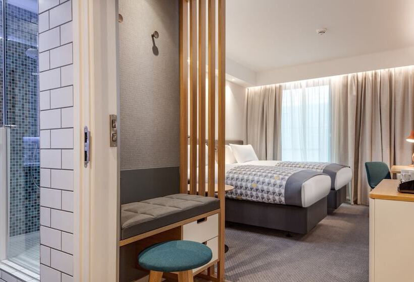 اتاق استاندارد, Holiday Inn London Heathrow   Bath Road, An Ihg