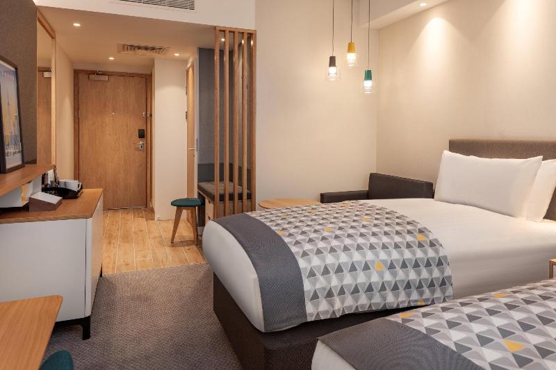 اتاق استاندارد, Holiday Inn London Heathrow   Bath Road, An Ihg