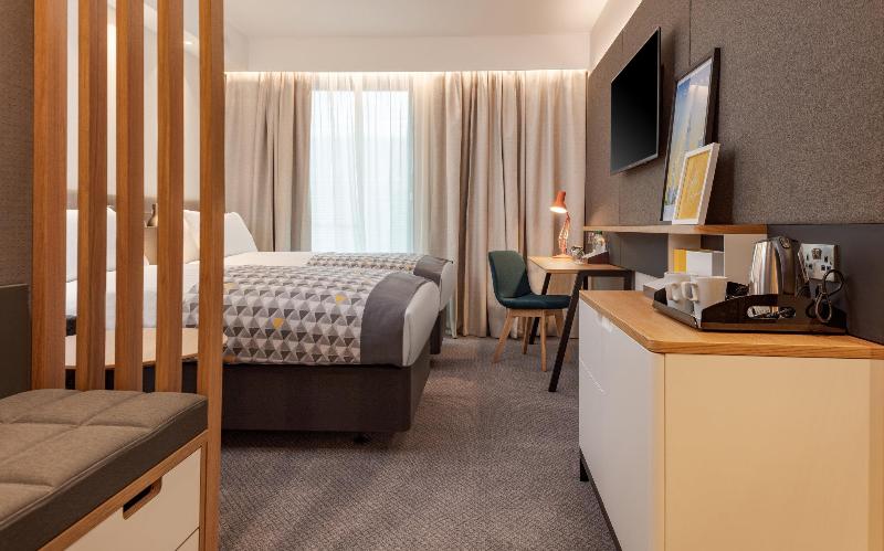 اتاق استاندارد, Holiday Inn London Heathrow   Bath Road, An Ihg