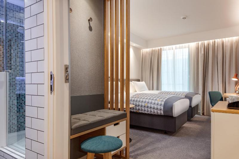 اتاق استاندارد, Holiday Inn London Heathrow   Bath Road, An Ihg