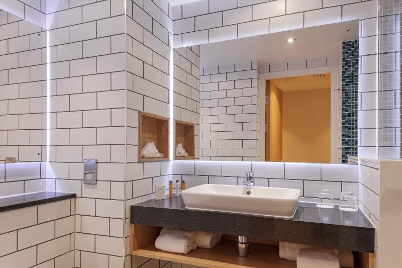 اتاق استاندارد, Holiday Inn London Heathrow   Bath Road, An Ihg