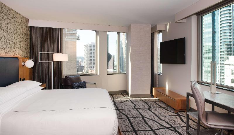 스탠다드 룸 킹사이즈 침대, The Charter Hotel Seattle, Curio Collection By Hilton