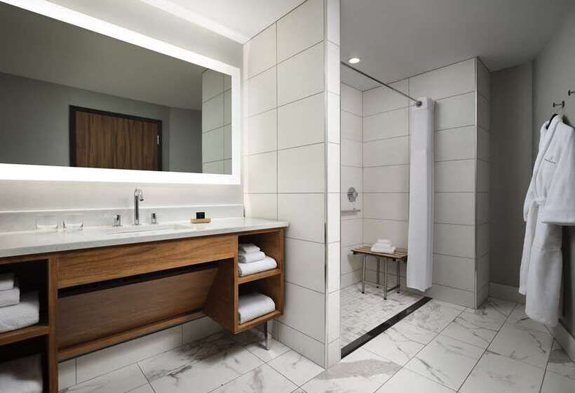 스탠다드 룸, The Charter Hotel Seattle, Curio Collection By Hilton