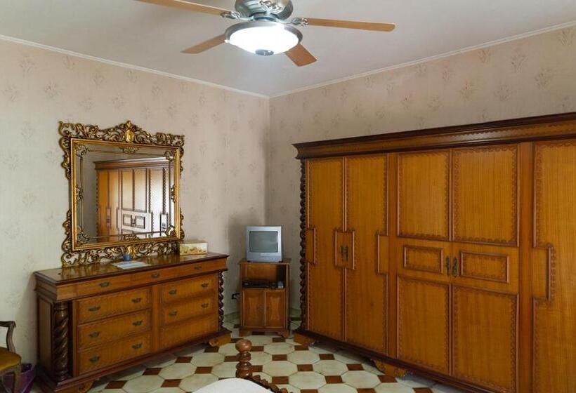 اتاق استاندارد, B&b Anxur