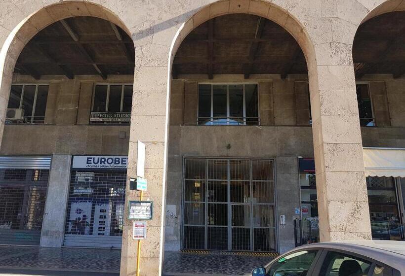 اتاق چهار تخته با دستشویی مشترک, B&b Piazza Della Vittoria