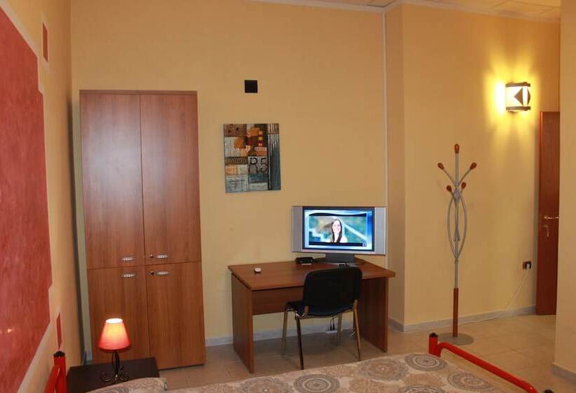 Quarto Triplo Estandar, Sassari   Copenaghen House   Zona Ospedale