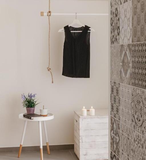 اتاق استاندارد اینتریور, Hydria Rooms