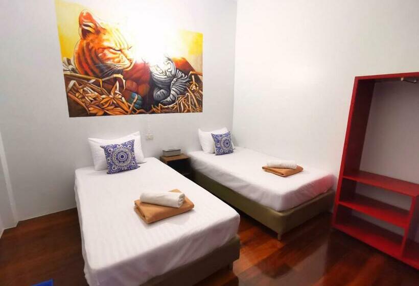اتاق استاندارد, Phuket Old Town Hostel