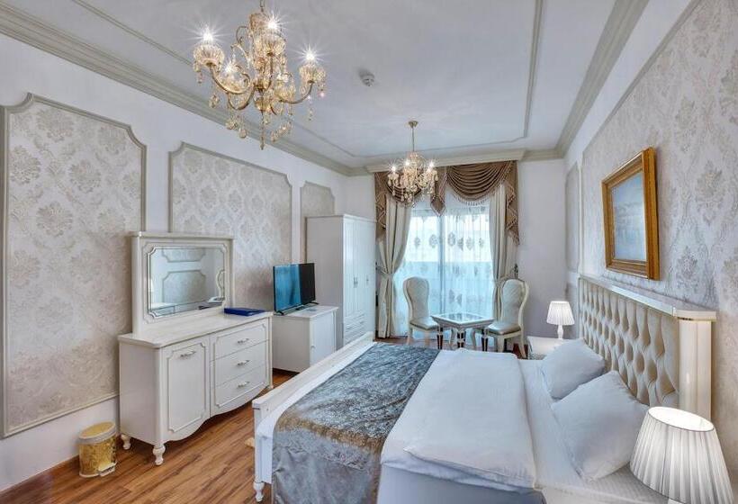 Номер Deluxe, Royal