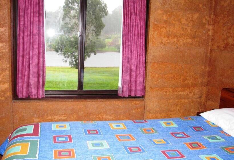 Дом 2 Спальни, Pemberton Lake View Chalets