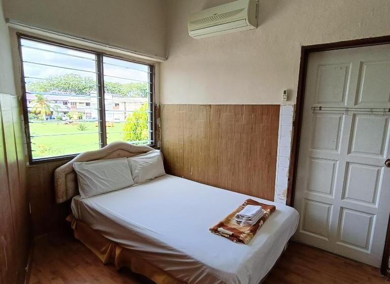 Camera Economy, Kota Lodge
