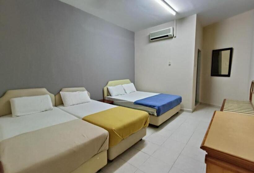 Camera Familiare, Kota Lodge