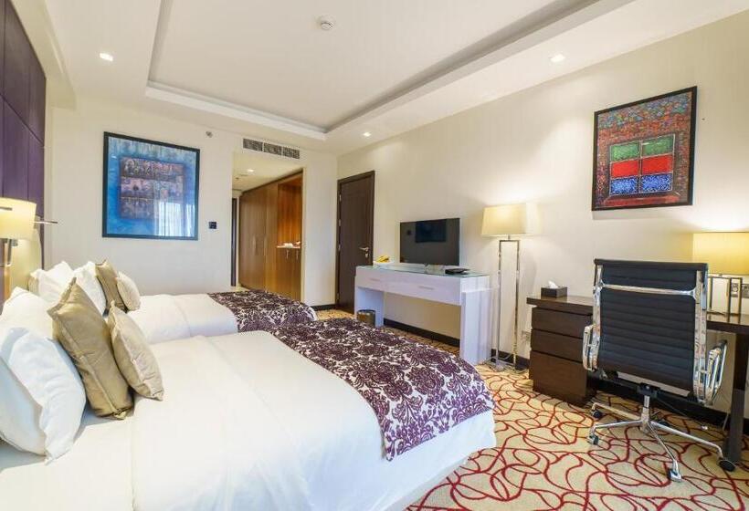 سوئیت 2 خوابه, Radisson Muscat Panorama