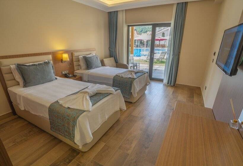 Семейный Номер, Dalyan Live Spa