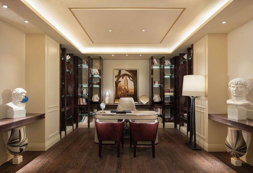 Президентский Люкс, Hilton Dalian Golden Pebble Beach Resort