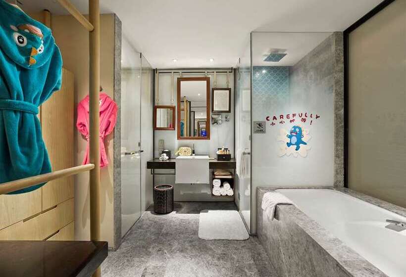 Номер Executive, Hilton Dalian Golden Pebble Beach Resort