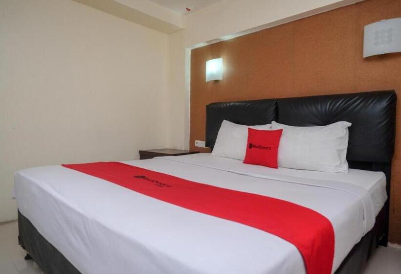 스탠다드 룸, Reddoorz Plus At Grand Populer