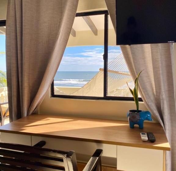سوئیت با چشم‌انداز, Vista Las Olas Resort