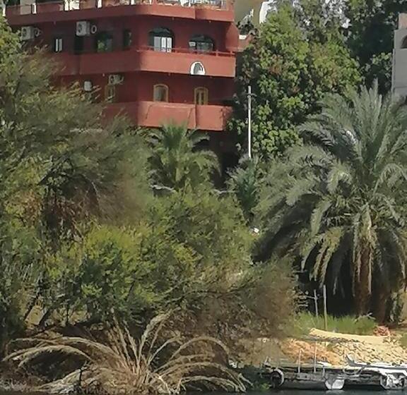 اتاق لوکس, El Prince Guesthouse