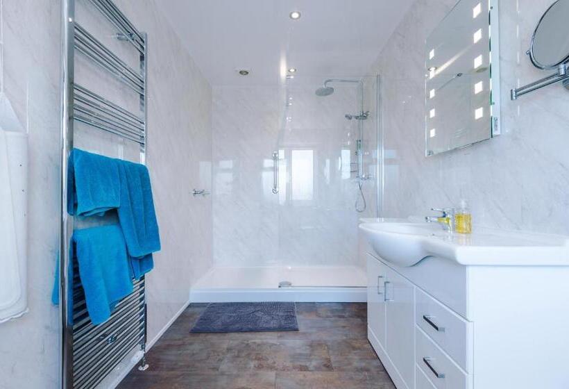 Номер Стандарт, Holcombe Guest House