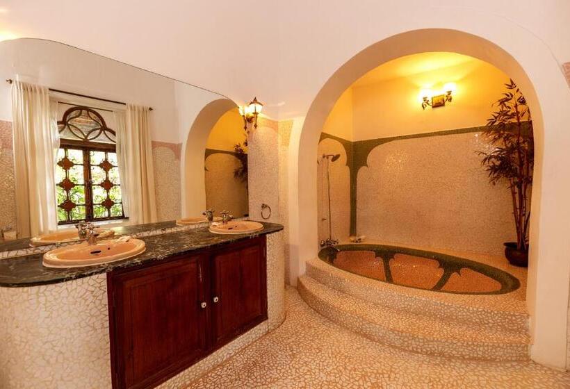 Люкс Повышенной Комфортности, Marbella Guest House