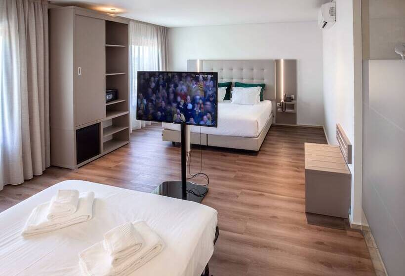 Семейный Номер, Oporto Airport & Business