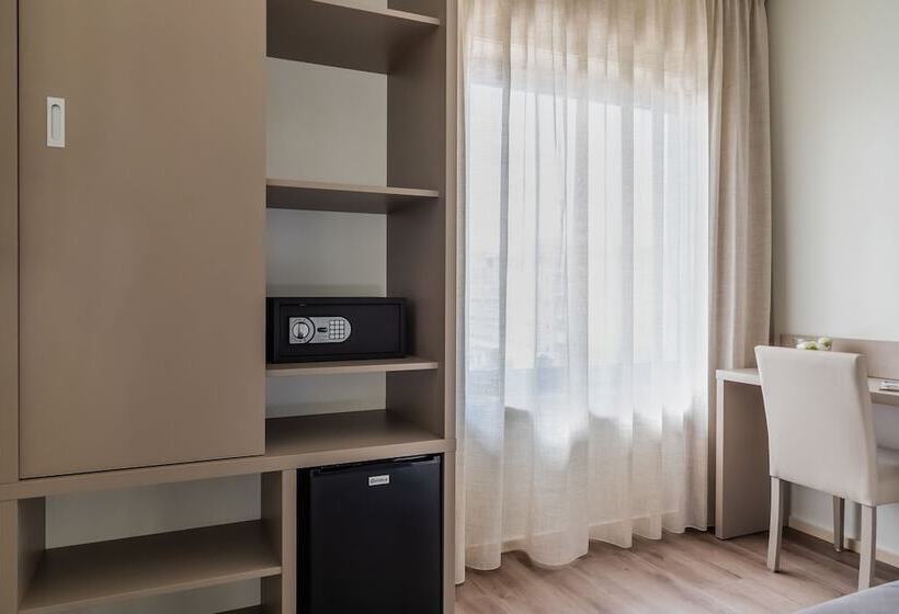 Люкс Премиум, Oporto Airport & Business