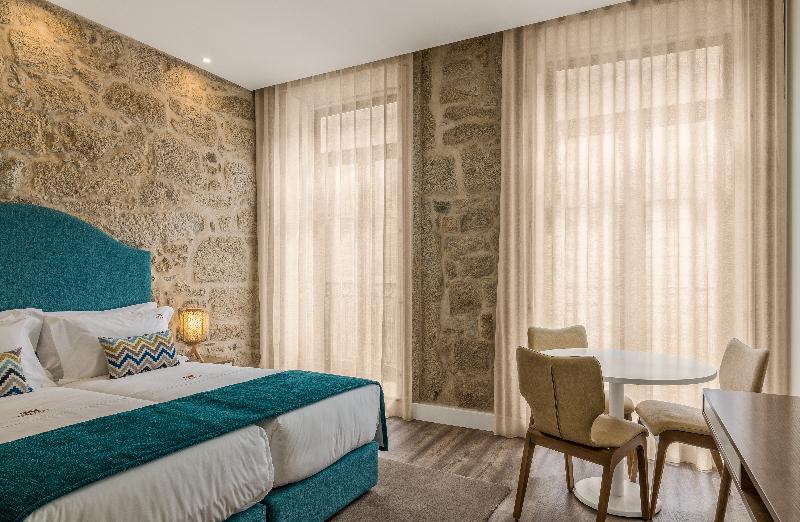 استودیوی استاندارد, 296 Heritage Apartments