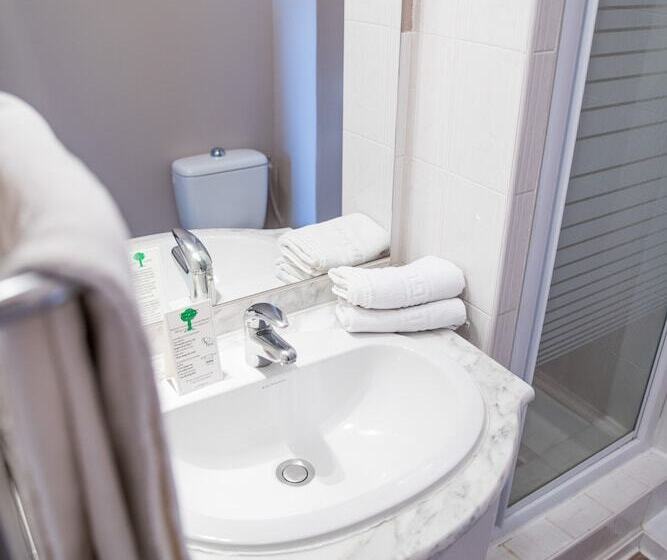 Номер Стандарт, Logis Hôtel   Auberge Du Pastel   Hôtel 3 étoiles Et Restaurant