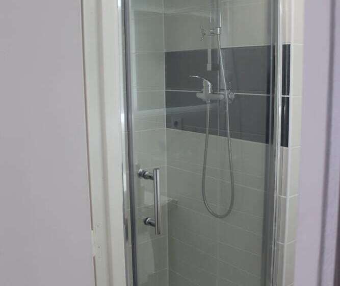 패밀리 룸, Brit Hotel Confort Manosque Cadarache