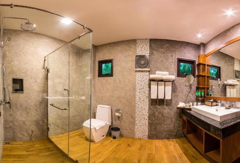 스탠다드 트리플 룸, Naiyang Park Resort   Sha Extra Plus