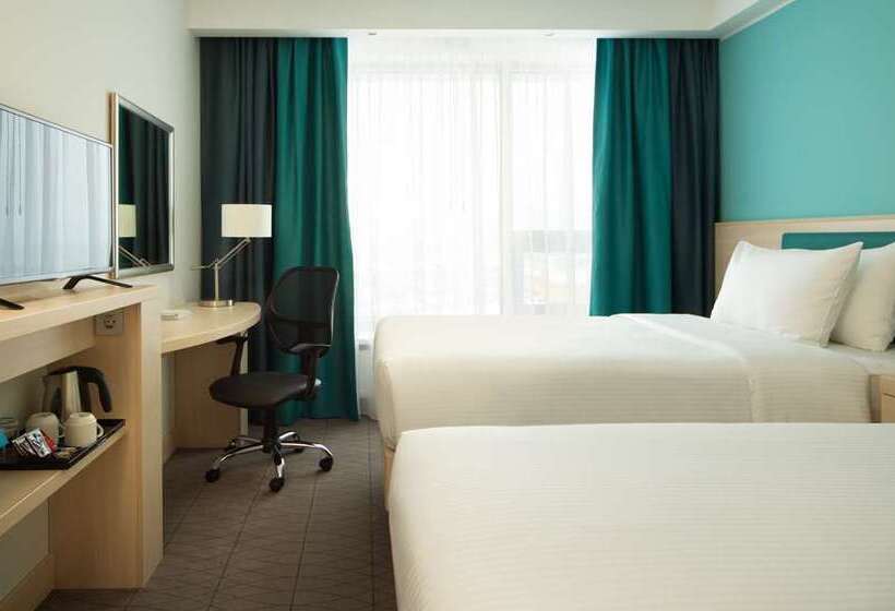 Family Connecting Room, Hampton By Hilton Poznan Old Town