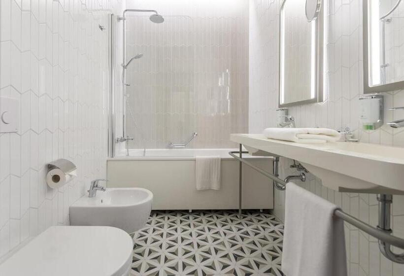 Superior Room, Vilnia