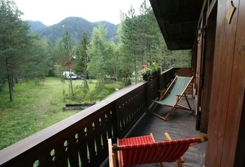 اتاق لوکس با بالکن, B&b Villa La Bercia