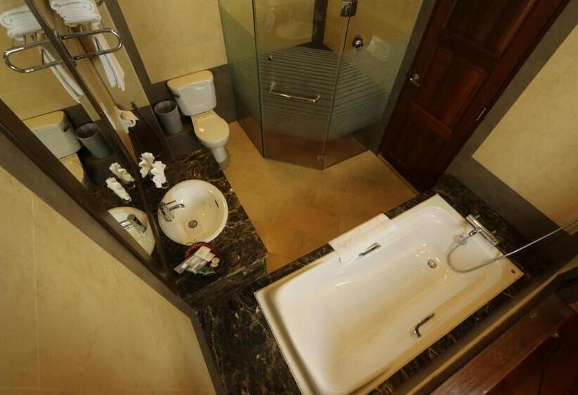 Студия Стандарт, Bukit Merah Laketown Resort