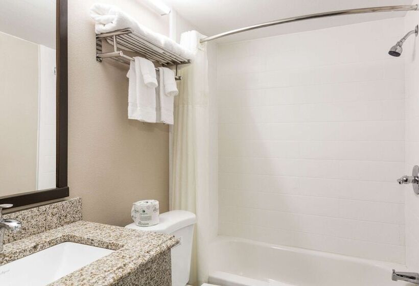 디럭스 룸, Fairmount Inn & Suites   Stroudsburg, Poconos