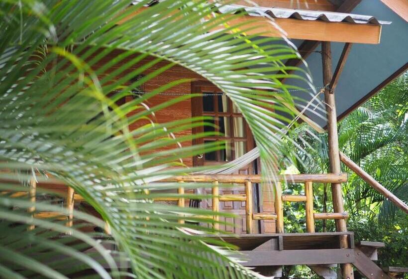 חדר דלוקס עם מרפסת, Little Eden Bungalows