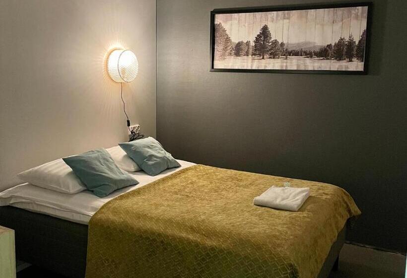 Номер Economy с общей ванной комнатой, The Yard Hostel