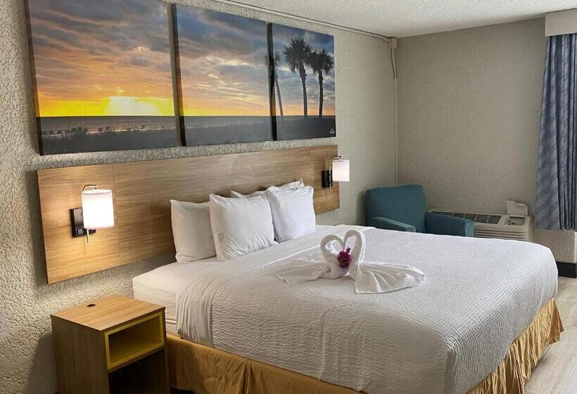 Номер Deluxe Кровать Кинг, Days Inn By Wyndham Fort Pierce Midtown