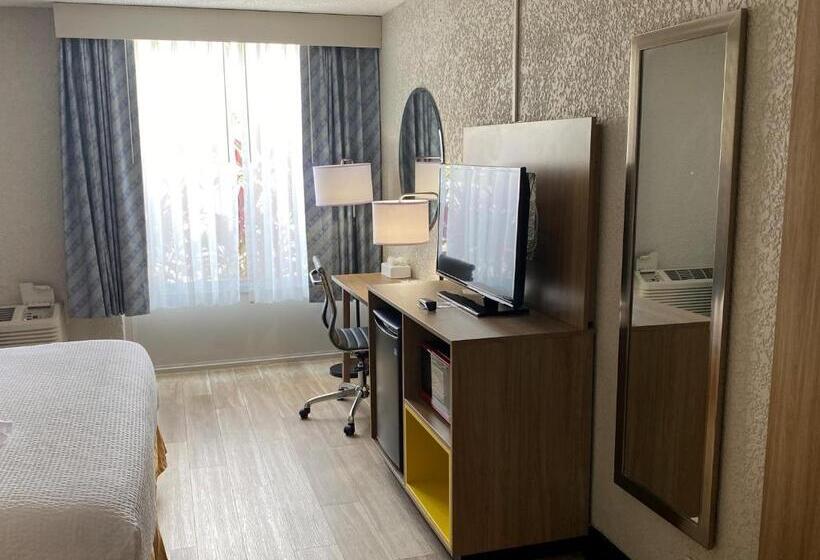Номер Стандарт Адаптированный для Инвалидов, Days Inn By Wyndham Fort Pierce Midtown