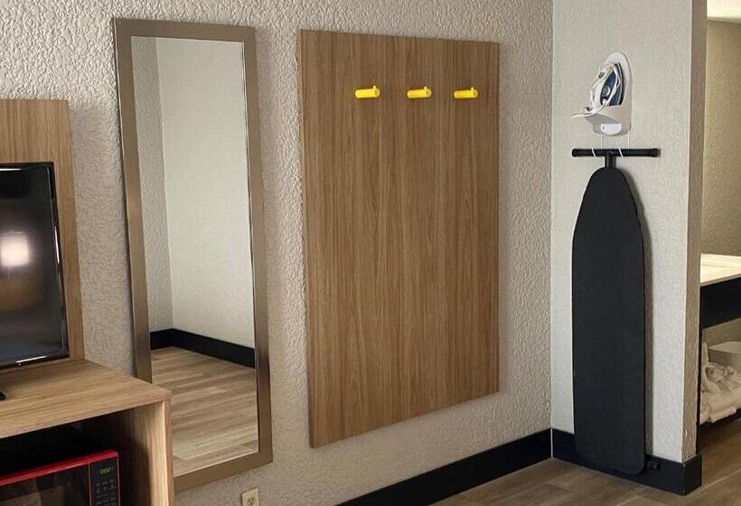Номер Стандарт Адаптированный для Инвалидов, Days Inn By Wyndham Fort Pierce Midtown