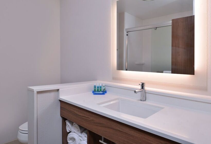 Люкс, Holiday Inn Express & Suites   Marshalltown, An Ihg