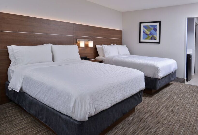 Люкс, Holiday Inn Express & Suites   Marshalltown, An Ihg