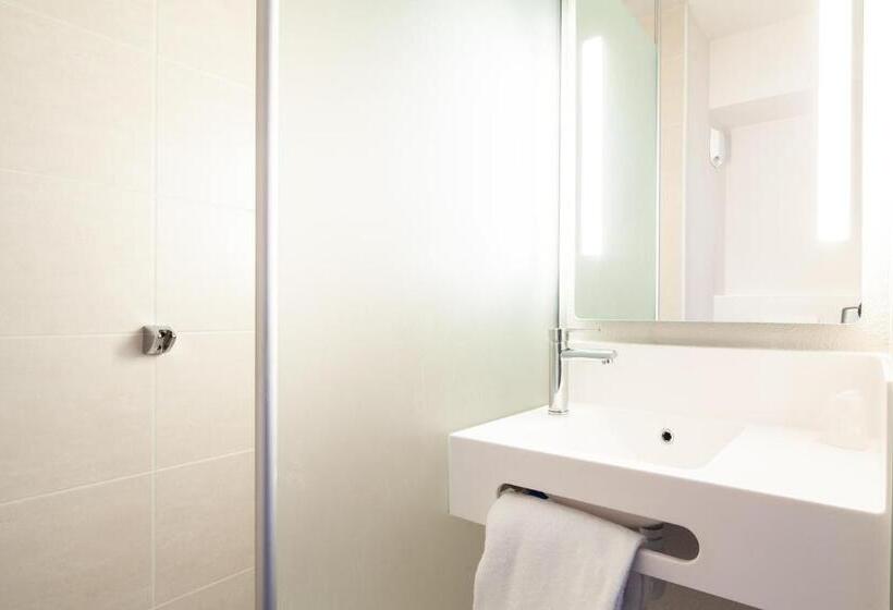 Семейный Номер, B&b Hotel Meaux