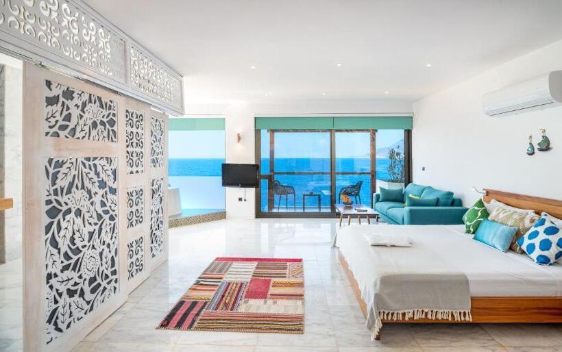 سوییت لوکس, Mandalina Luxury Suites