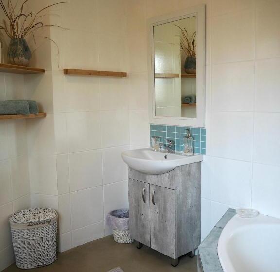 Люкс Повышенной Комфортности, African Breeze Guest House